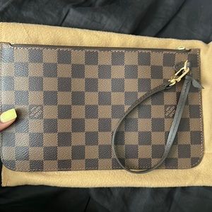 Authentic Louis Vuitton Neverfull MM Pochette